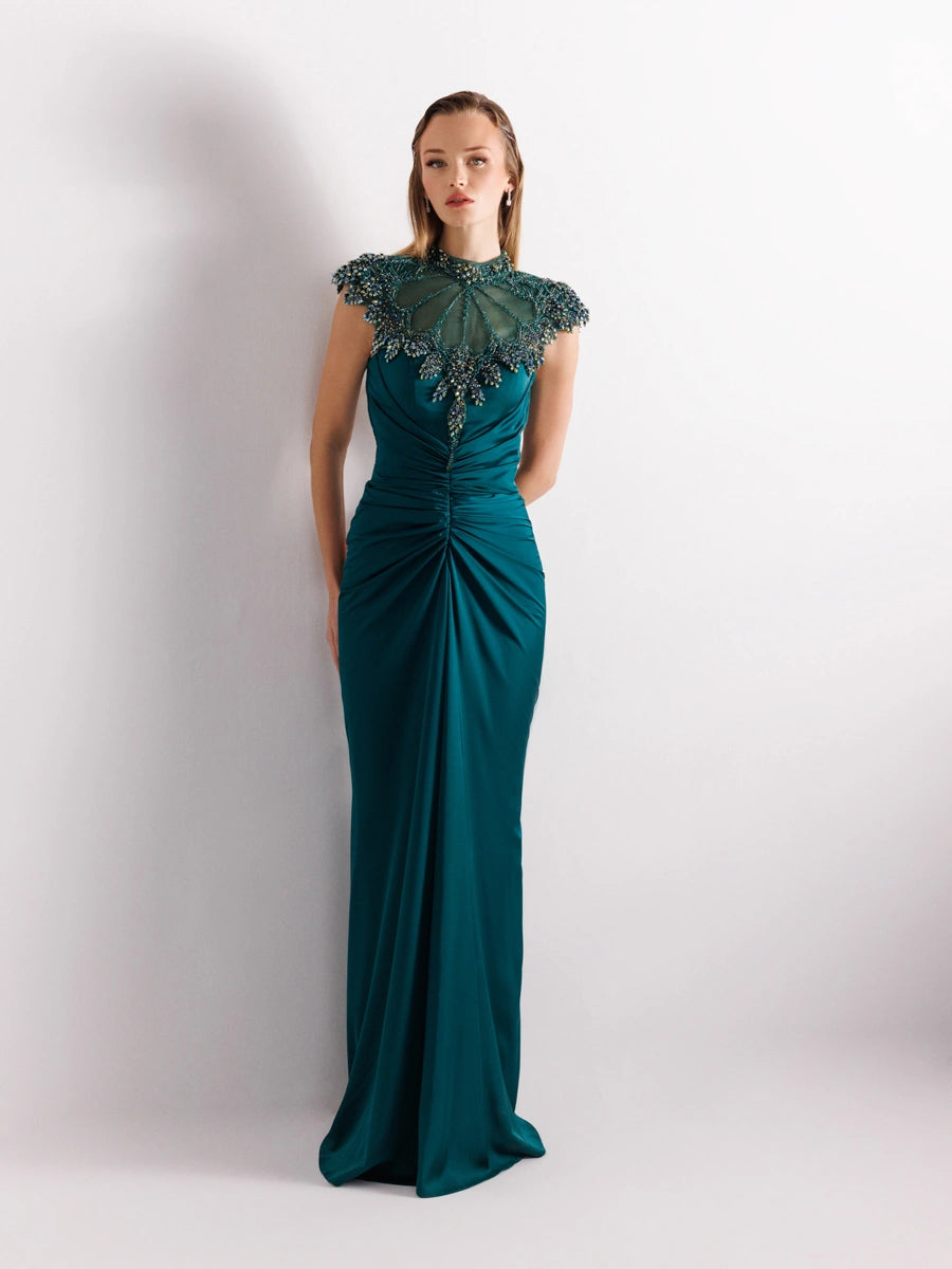 25017-İşleme Detaylı Hakim Yaka Balık Abiye Elbise