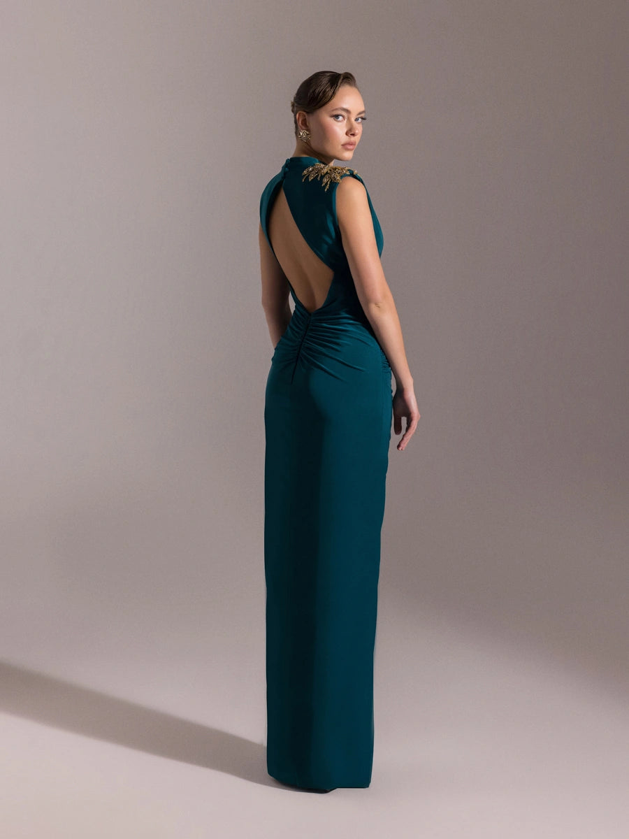 25019-Vatkalı Hakim Yaka Yırtmaçlı Uzun Abiye Elbise