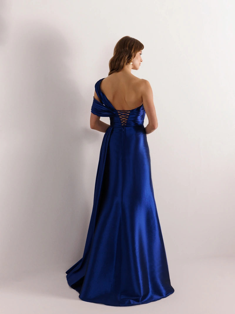 A25021-Straplez Yırtmaçlı Balık Abiye Elbise