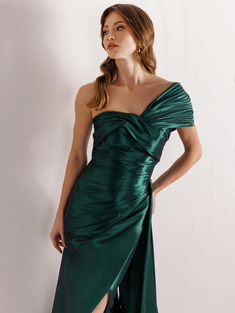 A25021-Straplez Yırtmaçlı Balık Abiye Elbise