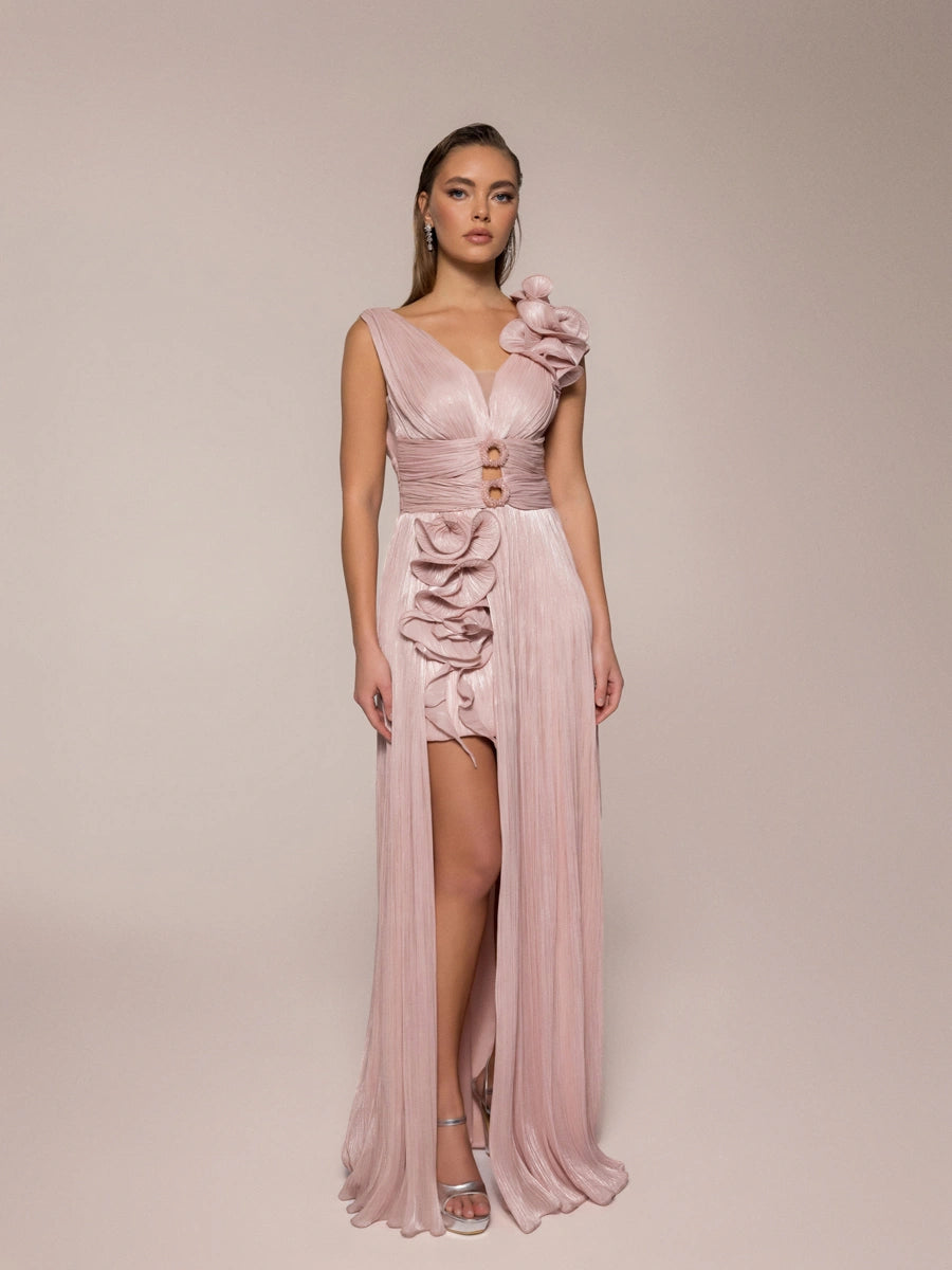 25040-V Yaka Aksesuarlı Pliseli Kloş Abiye Elbise