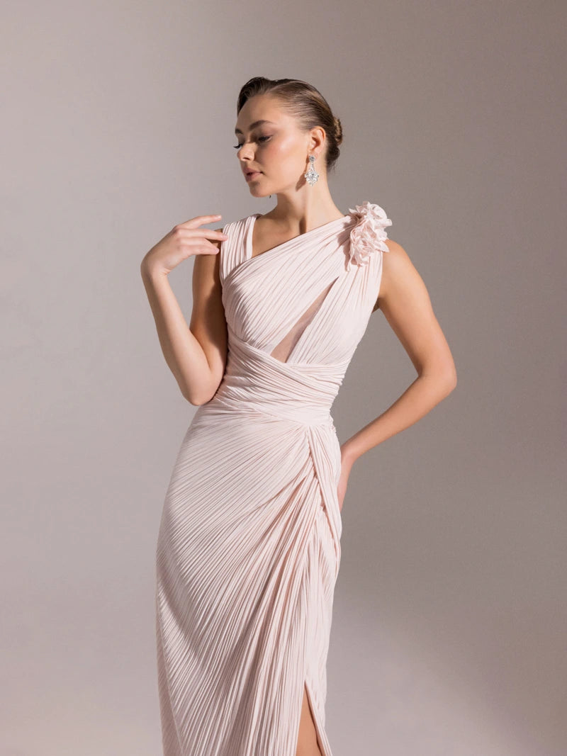 25041-Omuzu Çiçekli Piliseli Abiye Elbise