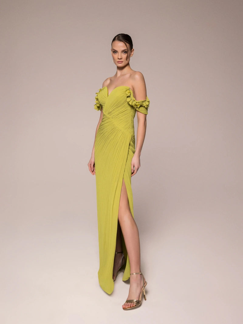 25042-Çiçek Kollu Yırtmaçlı Elbise