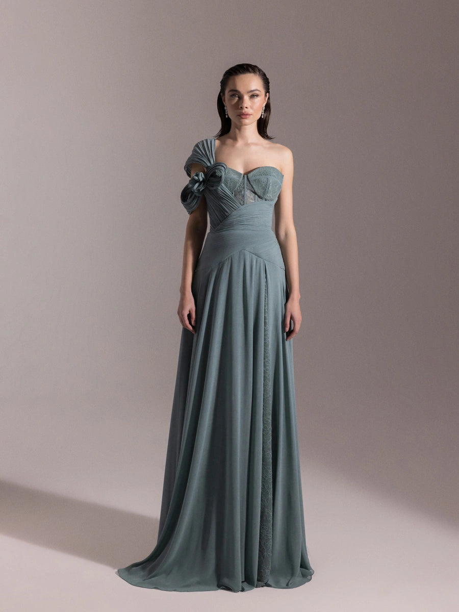 25043-Straplez Fransız Danteli Pliseli Kloş Elbise