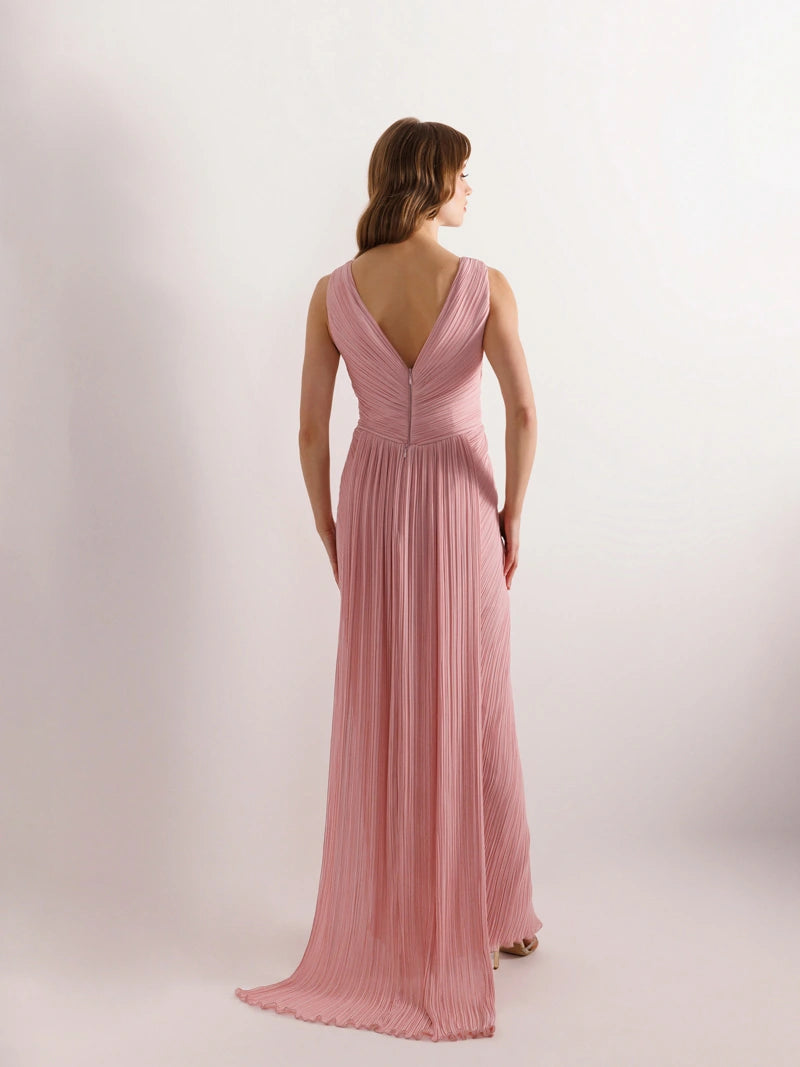 25048-V Yaka Yırtmaçlı Kuyruklu Abiye Elbise