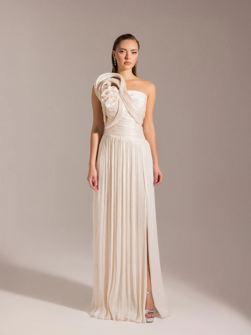 Ekru Renk Straplez Omuzu Detaylı Plı̇selı̇ Kloş Elbı̇se