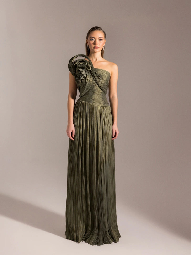 Straplez Omuzu Detaylı Plı̇selı̇ Kloş Elbı̇se Haki Renk