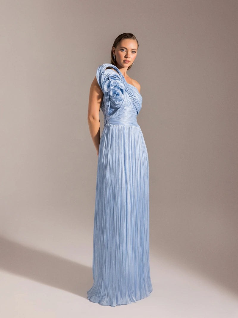 25049-Omuzu Detaylı Pliseli Kloş Abiye Elbise