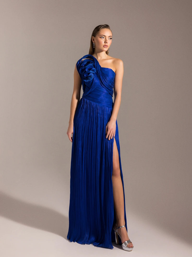 Straplez Omuzu Detaylı Plı̇selı̇ Kloş Elbı̇se Saks Mavi Renk