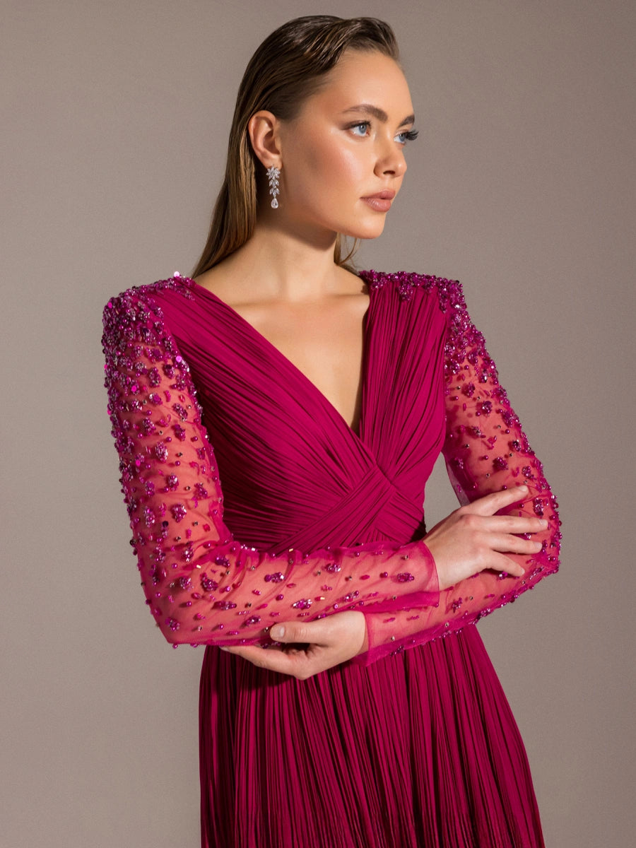 25057-Kolları İşlemeli Sırt Detaylı Yırtmaçlı Kloş Abiye Elbise