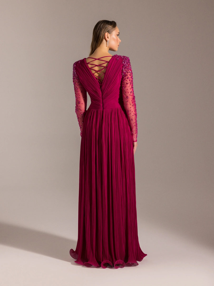 25057-Kolları İşlemeli Sırt Detaylı Yırtmaçlı Kloş Abiye Elbise