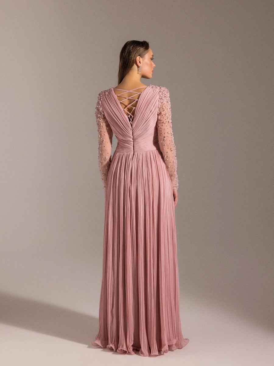 25057-Kolları İşlemeli Sırt Detaylı Yırtmaçlı Kloş Abiye Elbise