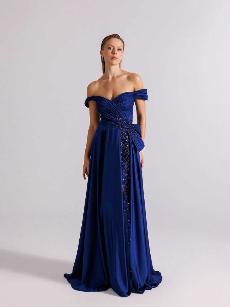 25060-İç Eteği Transparan Detaylı İşlemeli Kloş Abiye Elbise