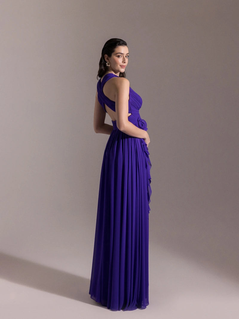 25062-V Yaka Piliseli Yırtmaçlı Abiye Elbise