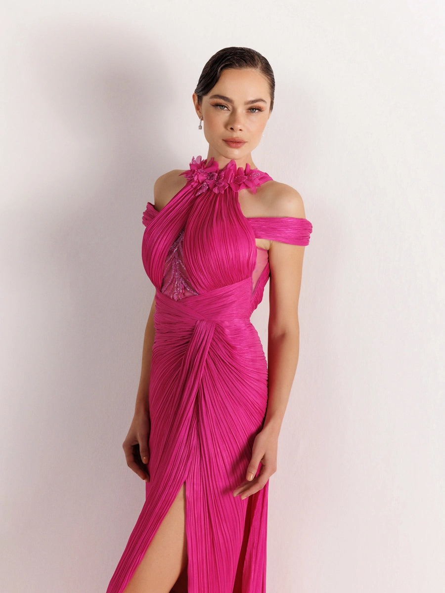 25074-Yakası Çiçekli Göğüs Dekoltesi İşlemeli Abiye Elbise