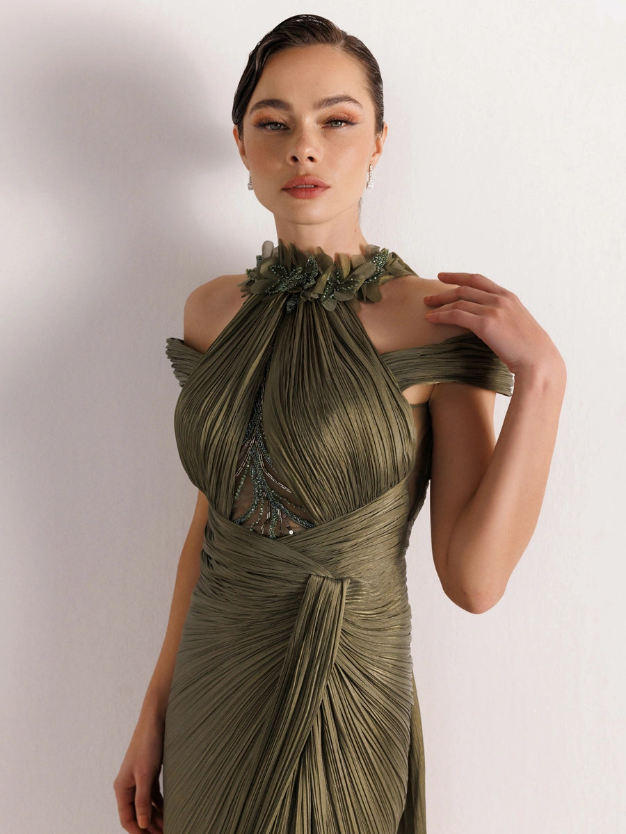 25074-Yakası Çiçekli Göğüs Dekoltesi İşlemeli Abiye Elbise