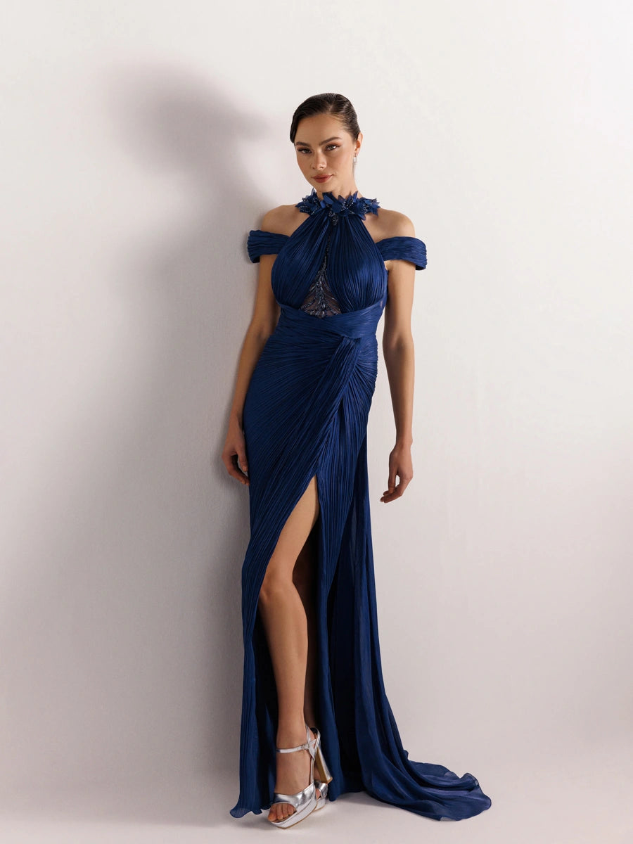 25074-Yakası Çiçekli Göğüs Dekoltesi İşlemeli Abiye Elbise