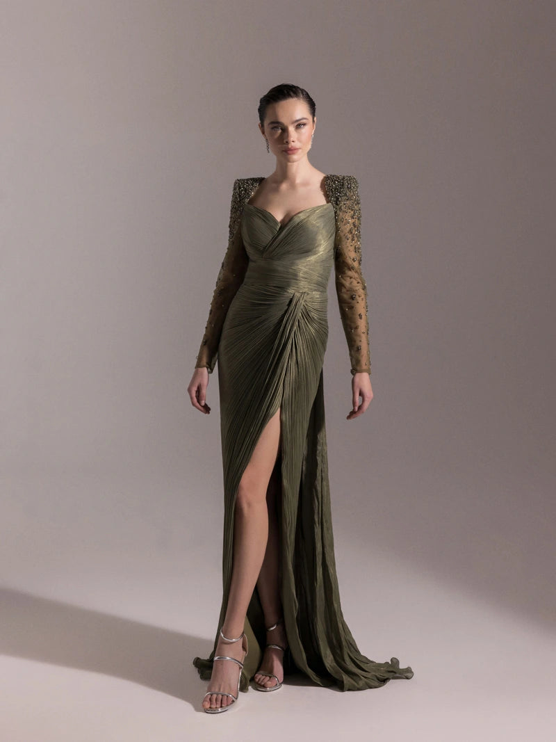 25075-Omuzları İşlemeli Piliseli Abiye Elbise