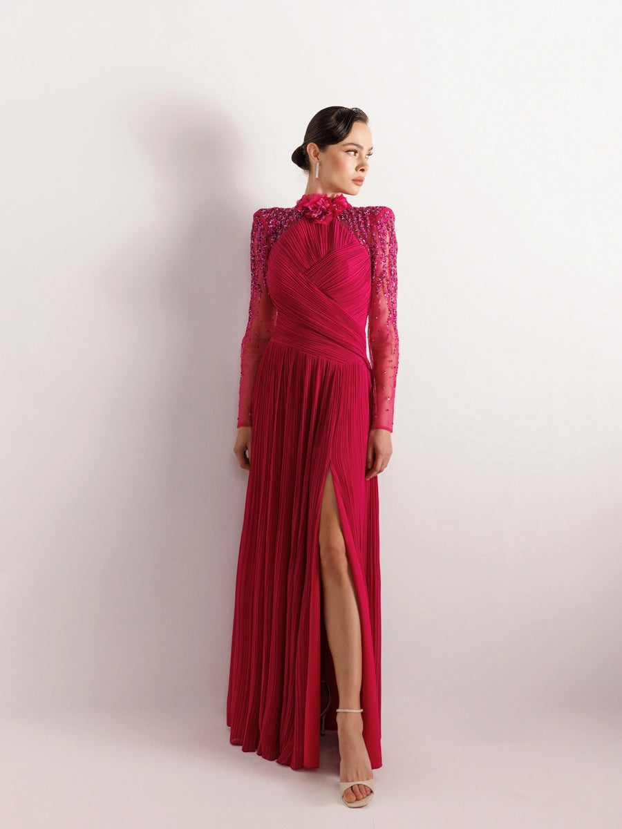 25076-Hakim Yaka İşleme ve Çiçek Detaylı Pliseli Abiye Elbise