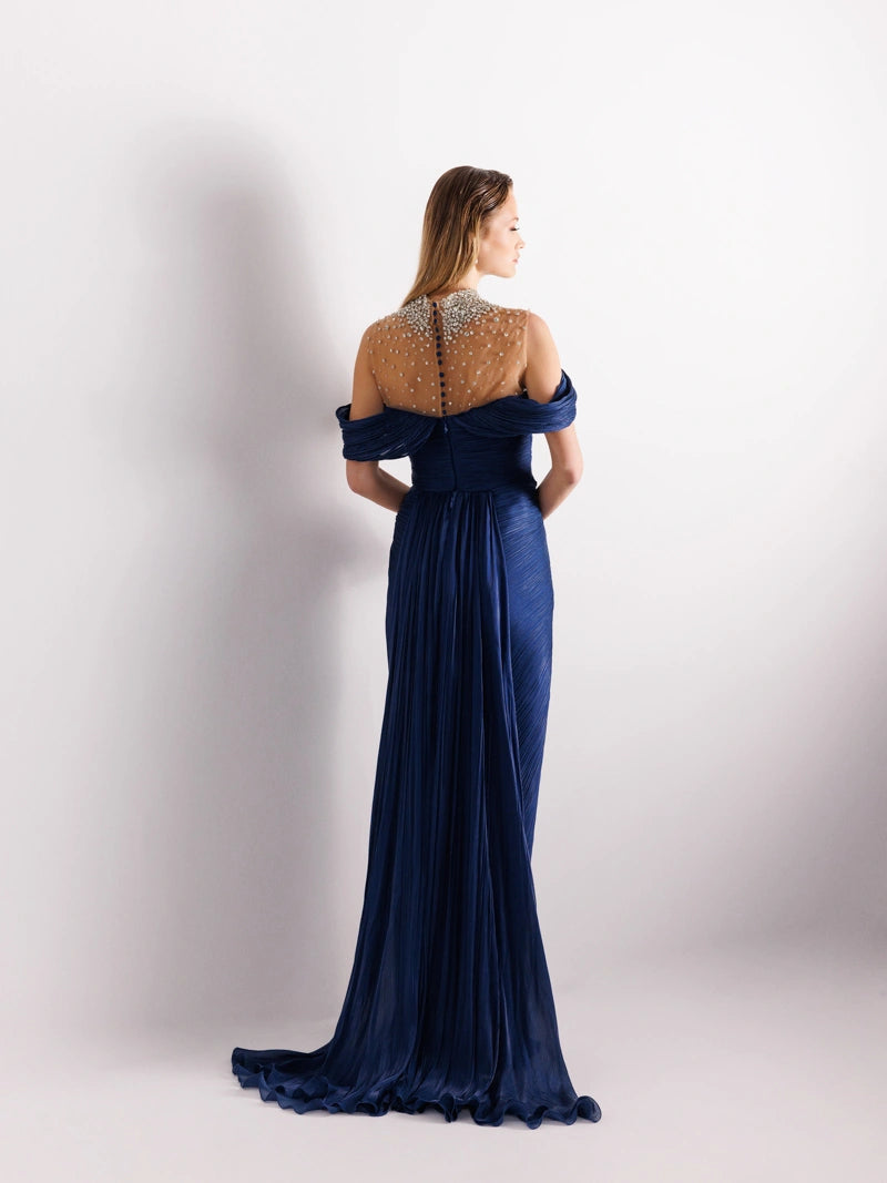 25077-İşlemeli Pliseli Kuyruklu Elbise