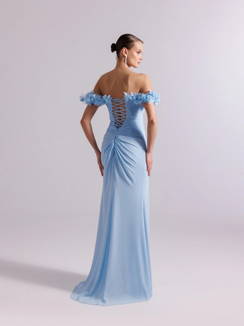 25080-Yakası Çiçek Süslemeli ve Pilise Detaylı Şifon Uzun Elbise