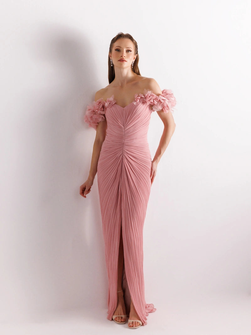 25081-Omuz Çiçek Detaylı Yırtmaçlı Elbise