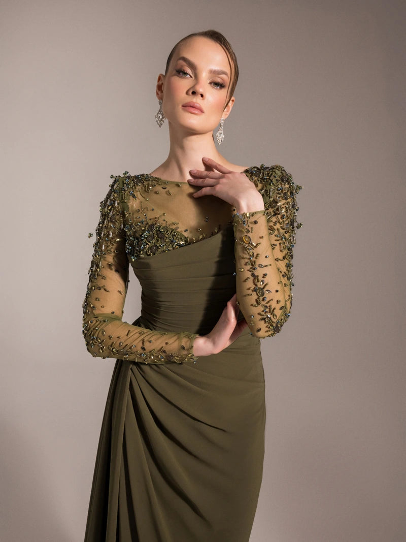 25082-Kolları İşlemeli Yanı Kuyruklu Abiye Elbise