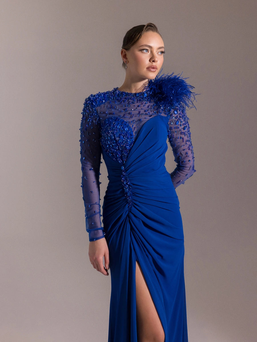 25083-Kolları İşlemeli kırmalı Asimetrik Otrişli Elbise