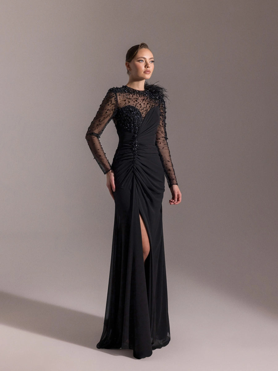 25083-Kolları İşlemeli kırmalı Asimetrik Otrişli Elbise