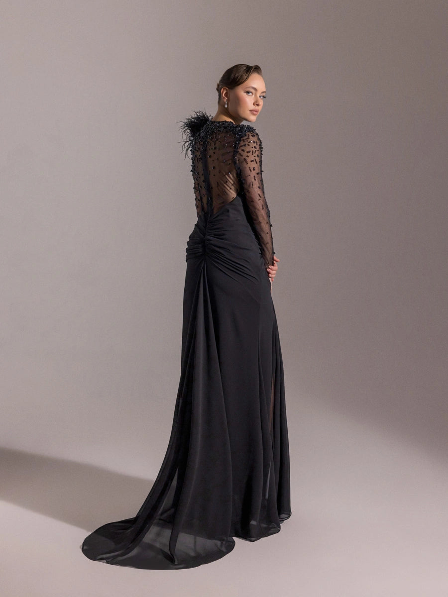 25083-Kolları İşlemeli kırmalı Asimetrik Otrişli Elbise