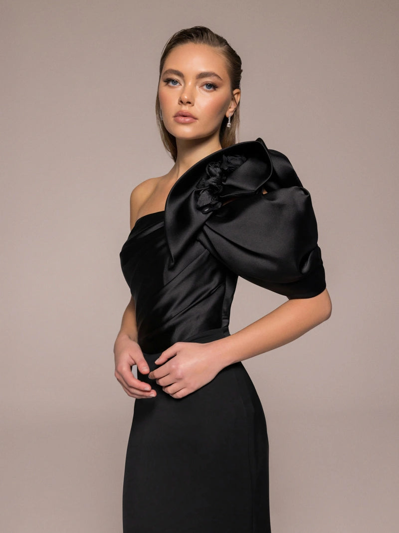 25089-Omuz Çiçekli Balık Elbise