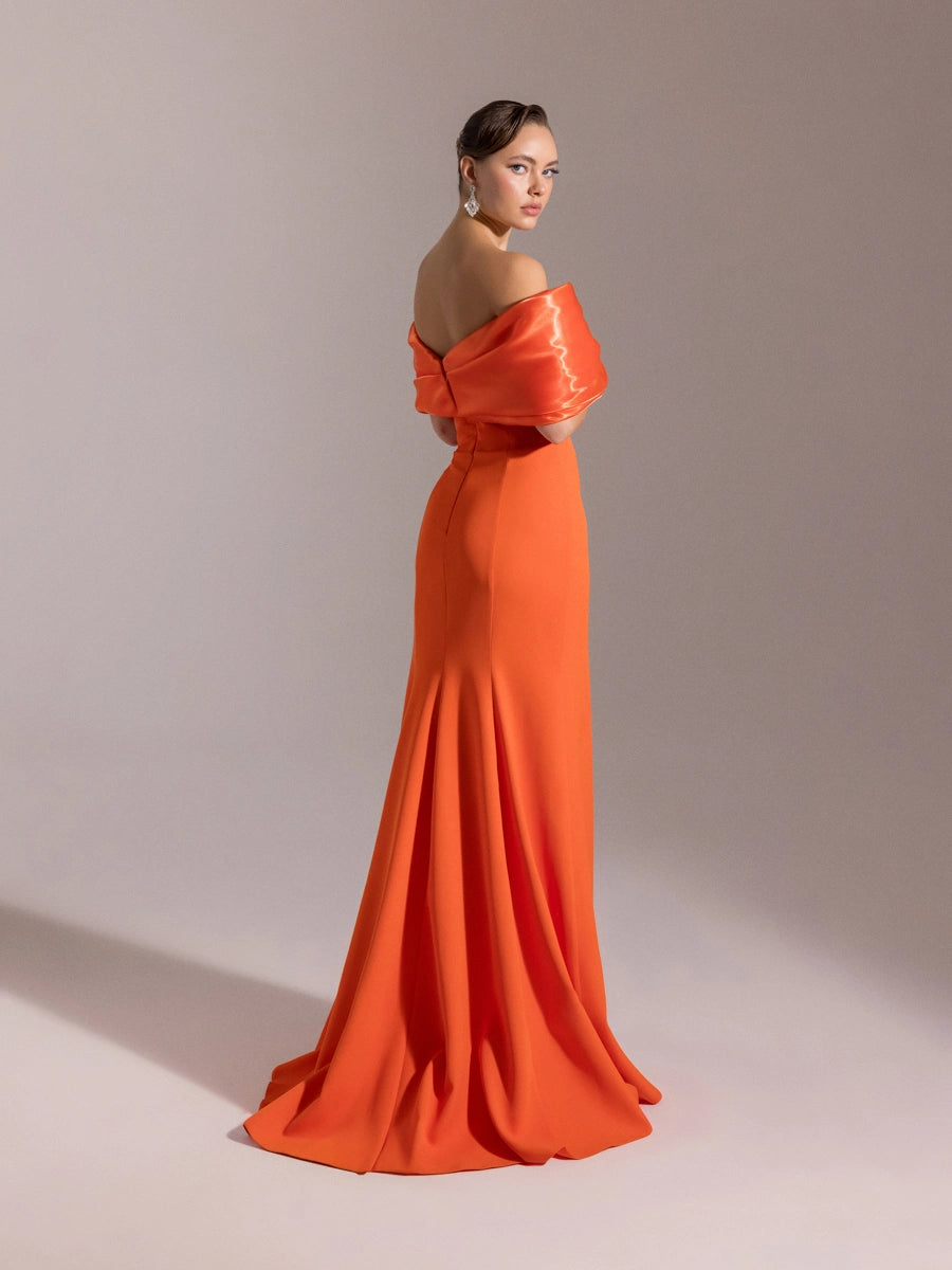 25090-Yoğun Degajeli Straplez Balık Abiye Elbise