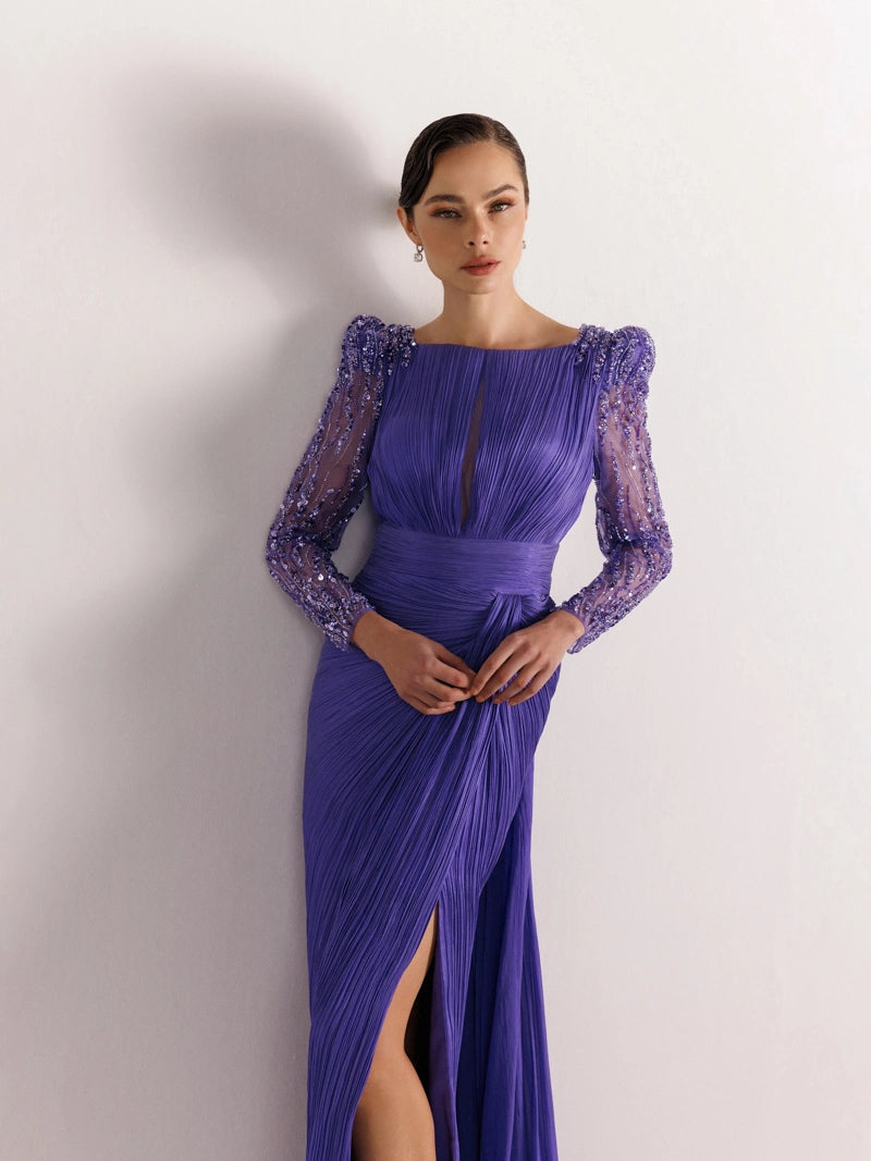 25099-Kolları İşlemeli Pliseli Abiye Elbise