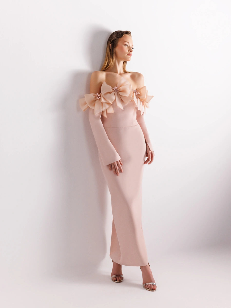 25103-Straplez Kollu Arka Yırtmaçlı Bilek Boy Abiye Elbise