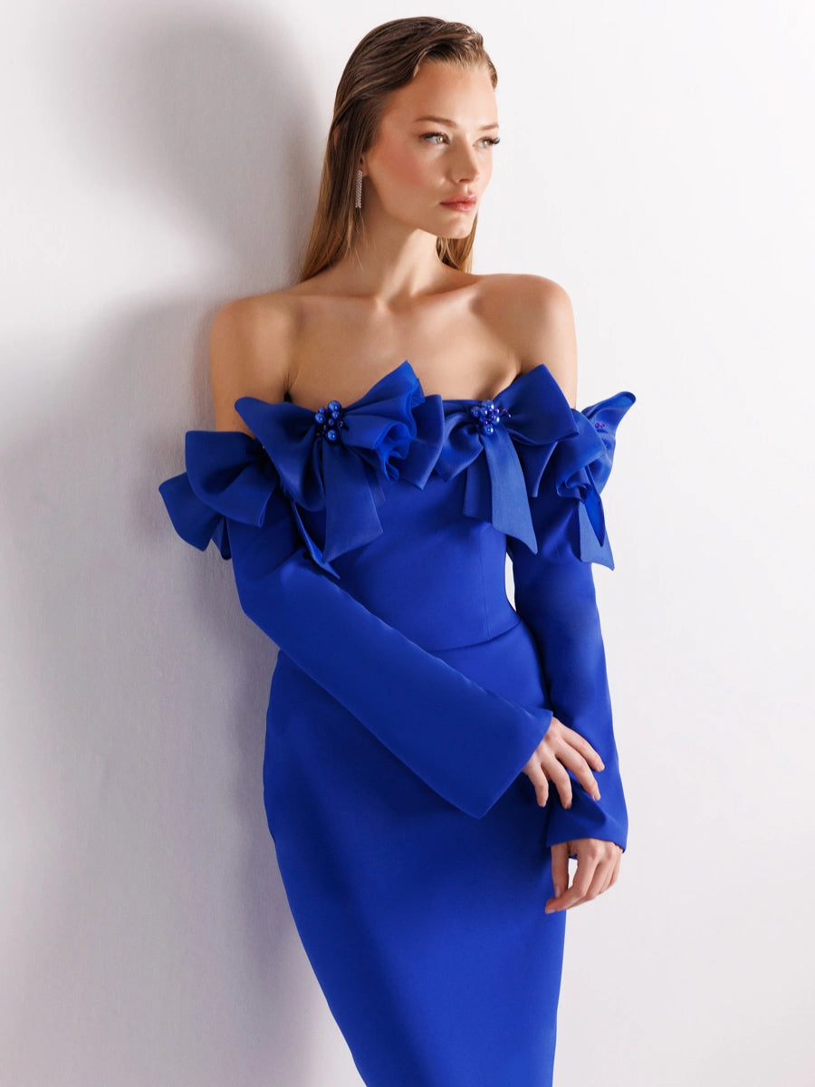 25103-Straplez Kollu Arka Yırtmaçlı Bilek Boy Abiye Elbise