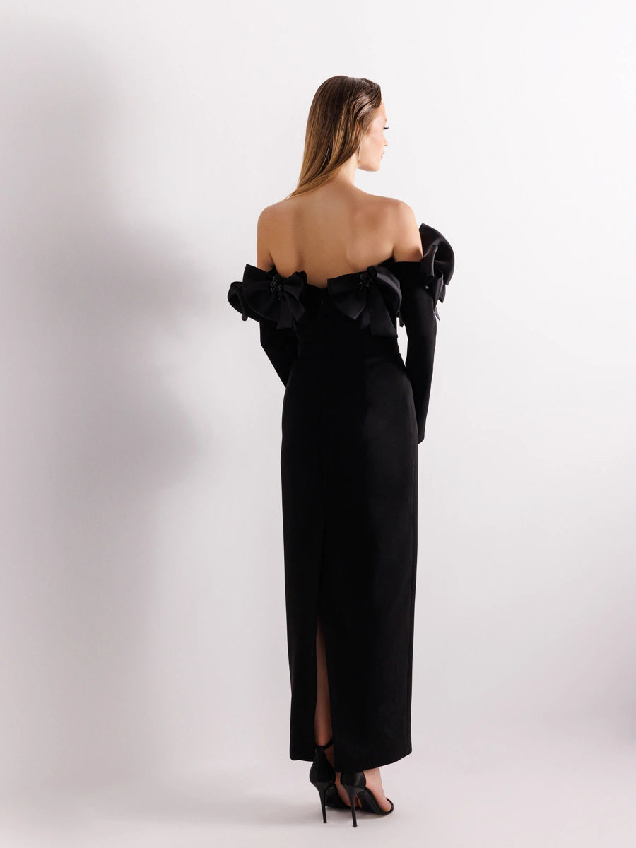 25103-Straplez Kollu Arka Yırtmaçlı Bilek Boy Abiye Elbise