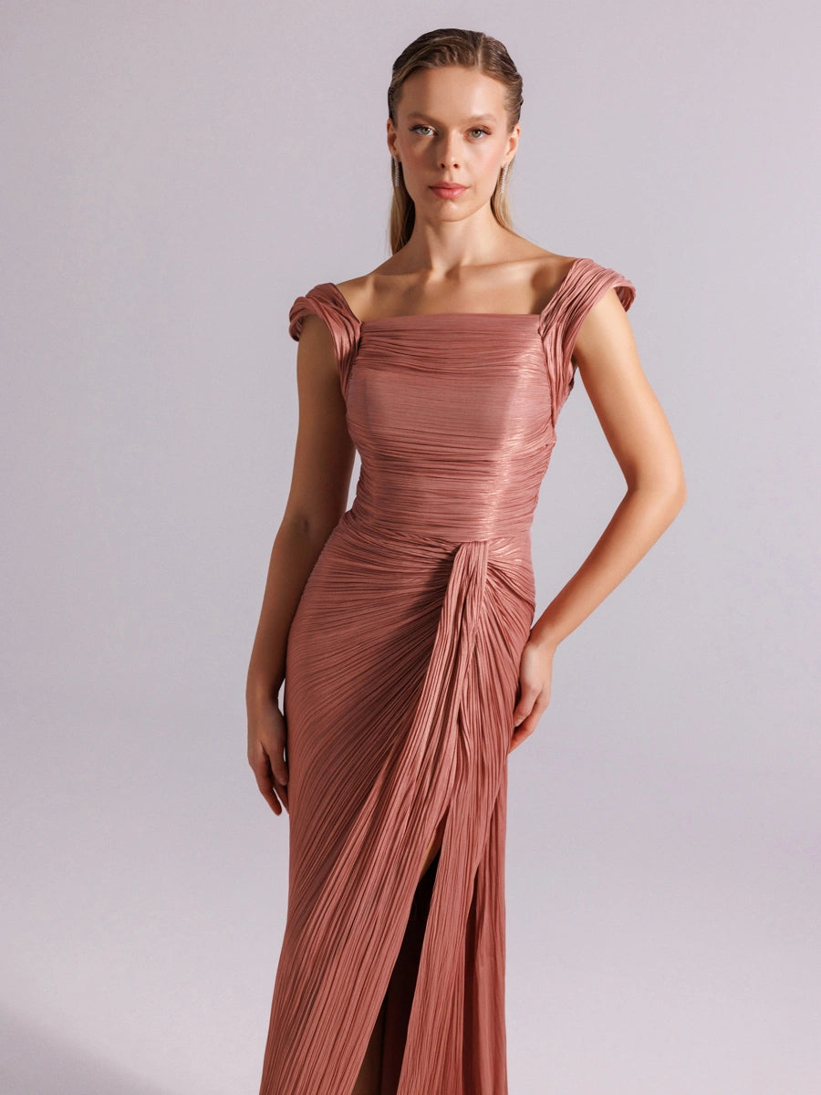 25113-Omuz Detaylı Pliseli Uzun Abiye Elbise