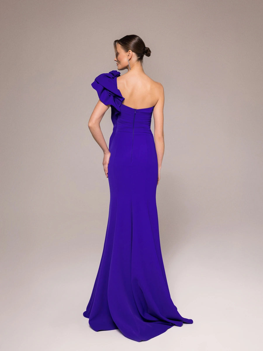 25120-Tek Omuzlu Gül Detaylı Drapeli Balık Abiye Elbise