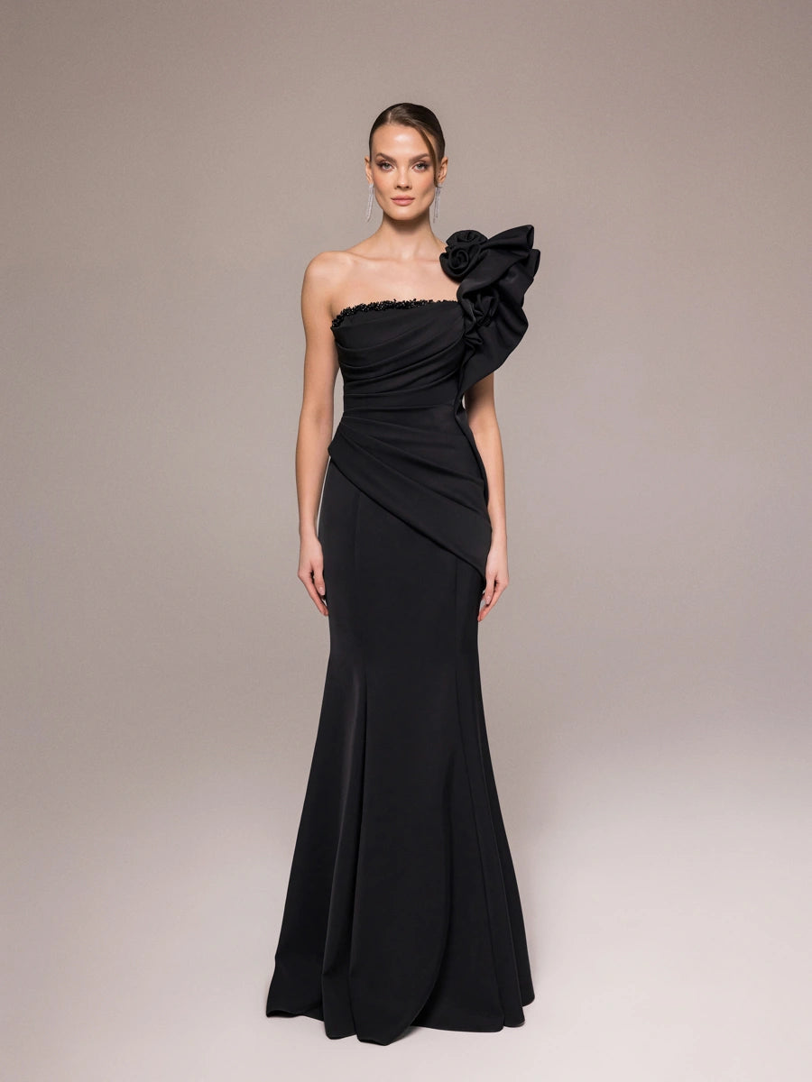 25120-Tek Omuzlu Gül Detaylı Drapeli Balık Abiye Elbise