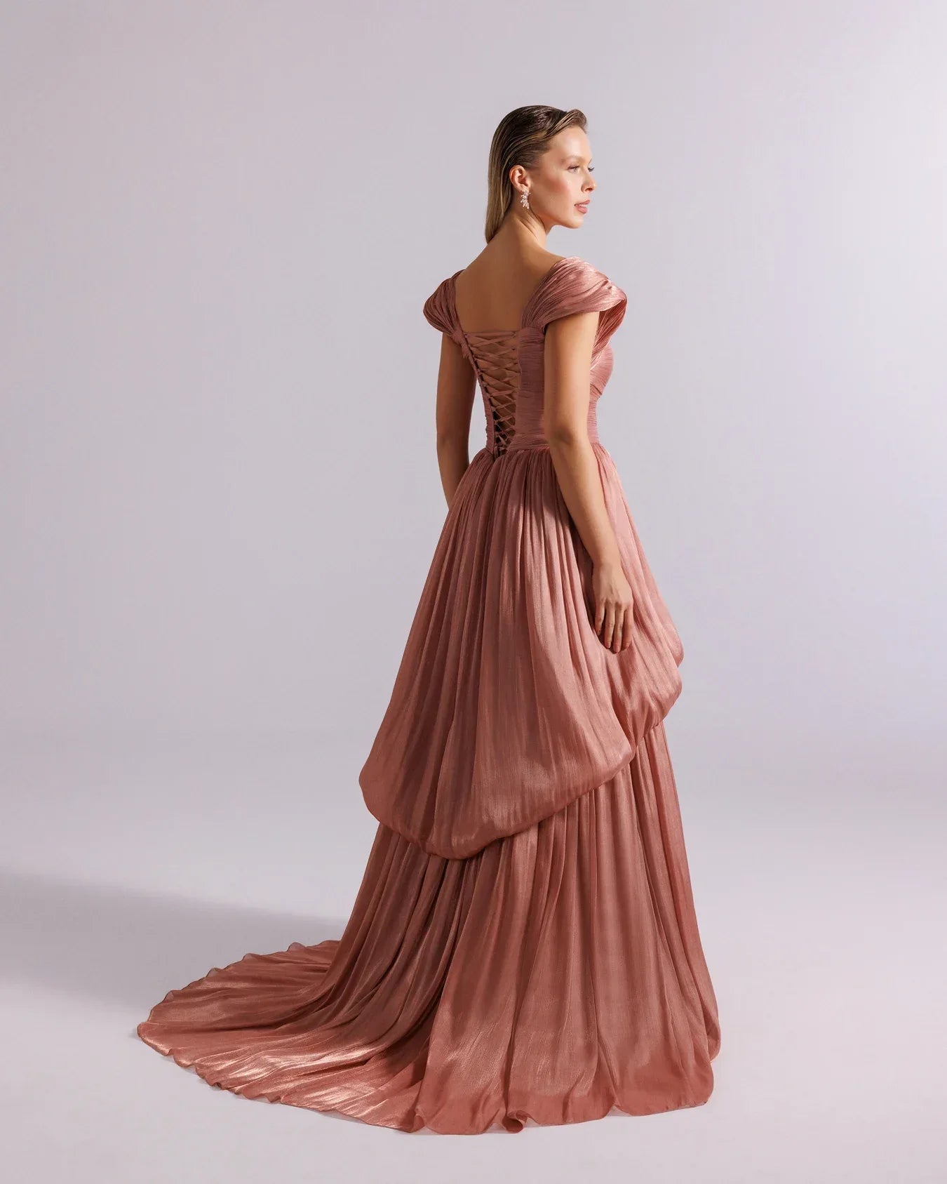 25128-Omuz Detaylı Drapeli Parlak Şifon Balon Elbise - Kenzel