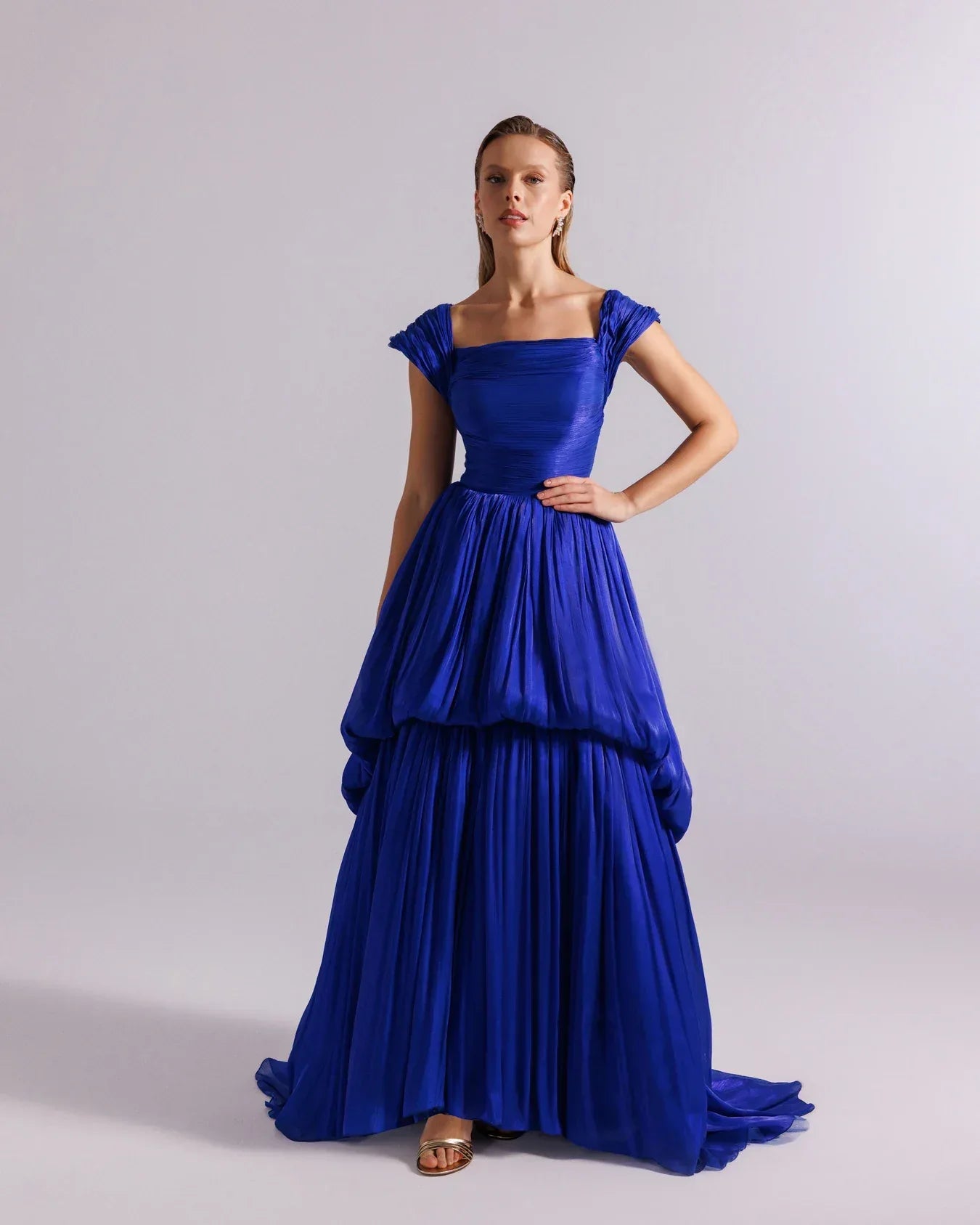 25128-Omuz Detaylı Drapeli Parlak Şifon Balon Elbise - Kenzel