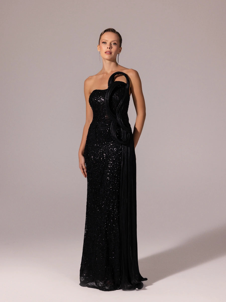 25132-Pilise Garnili Boncuk İşlemeli Balık Elbise