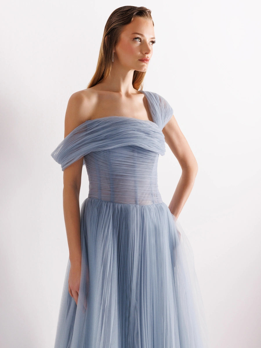 25168-Düşük Omuz Piliseli Kabarık Abiye Elbise