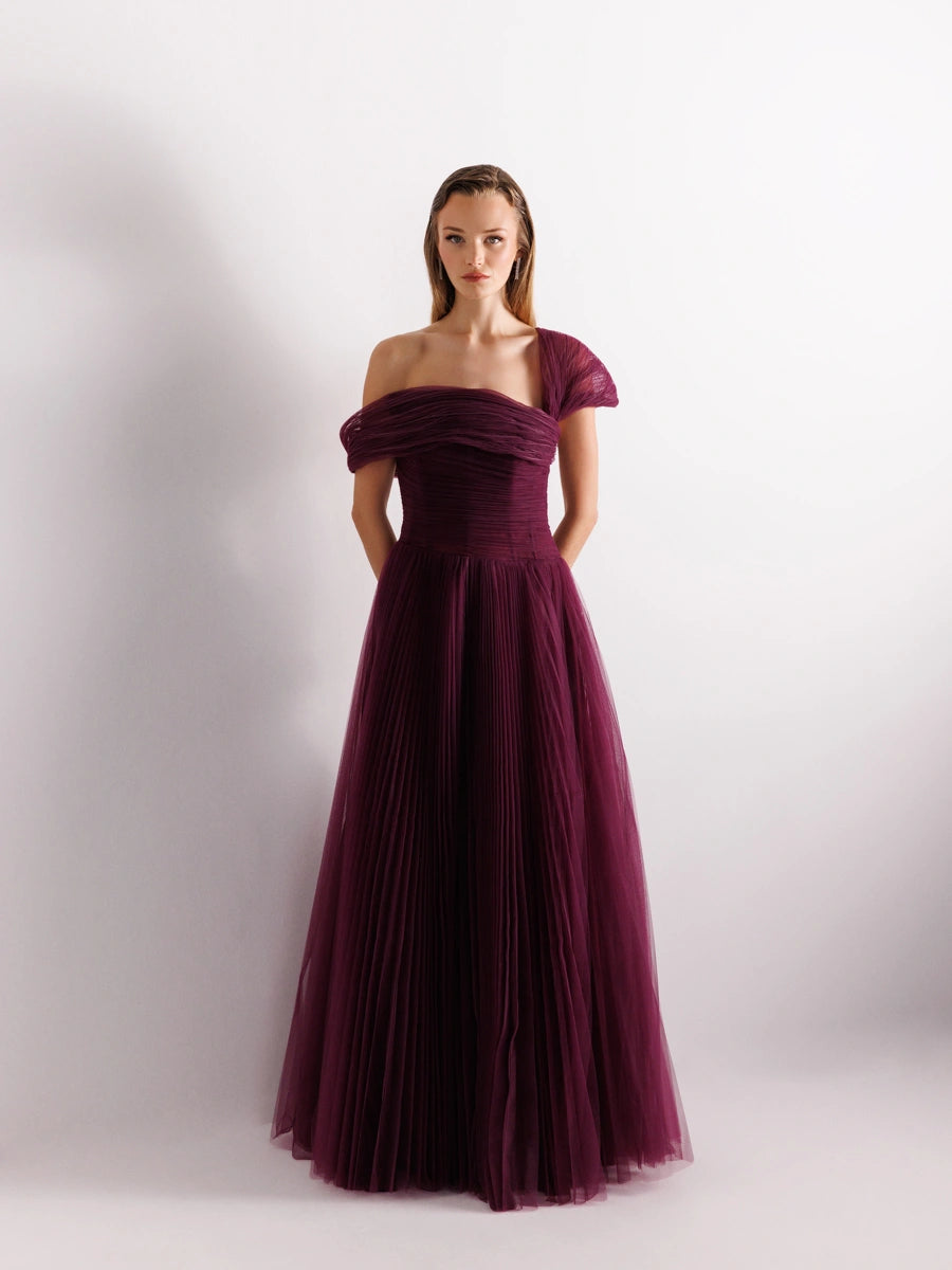 25168-Düşük Omuz Piliseli Kabarık Abiye Elbise