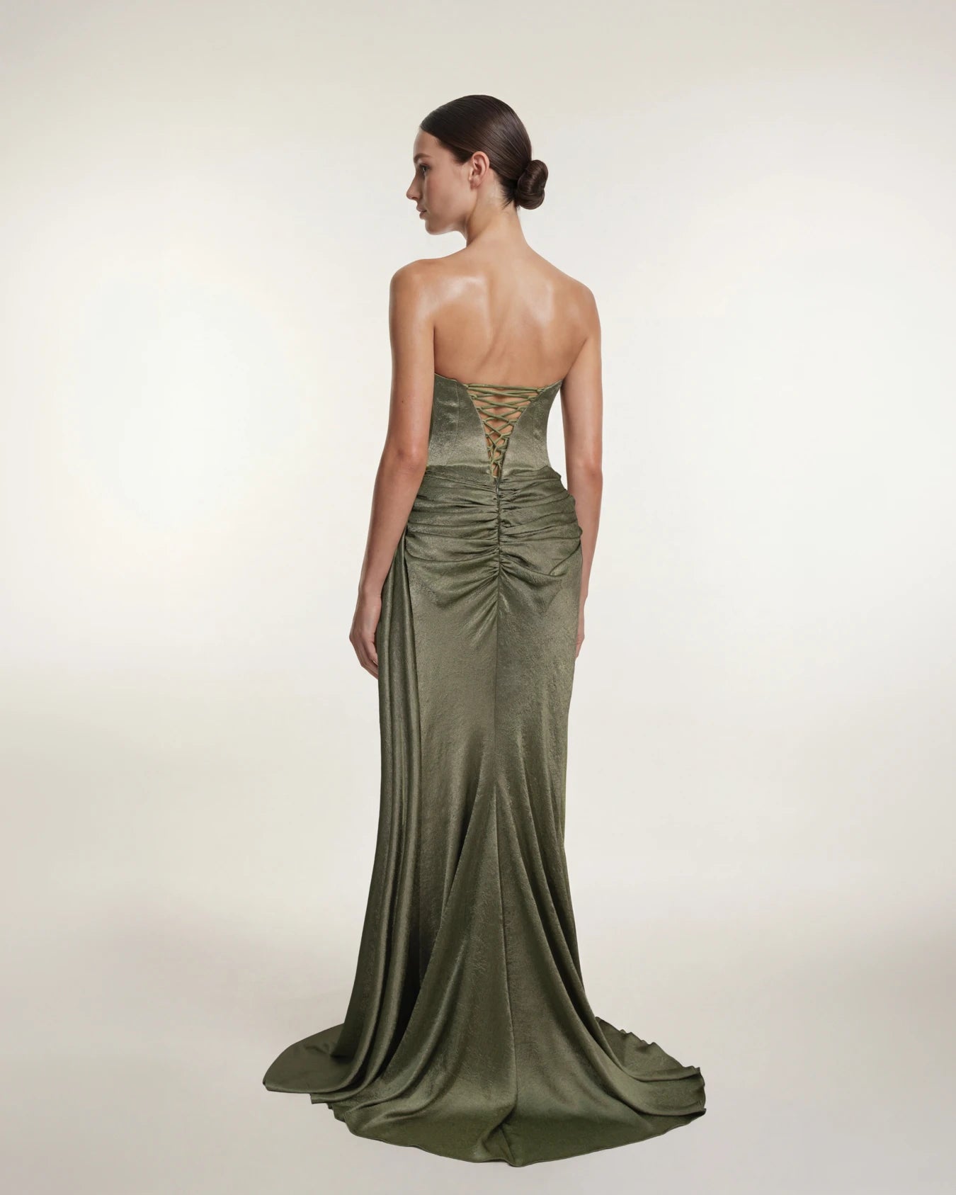 25196-Degaje Yaka Beli Fit Drapeli Abiye Elbise