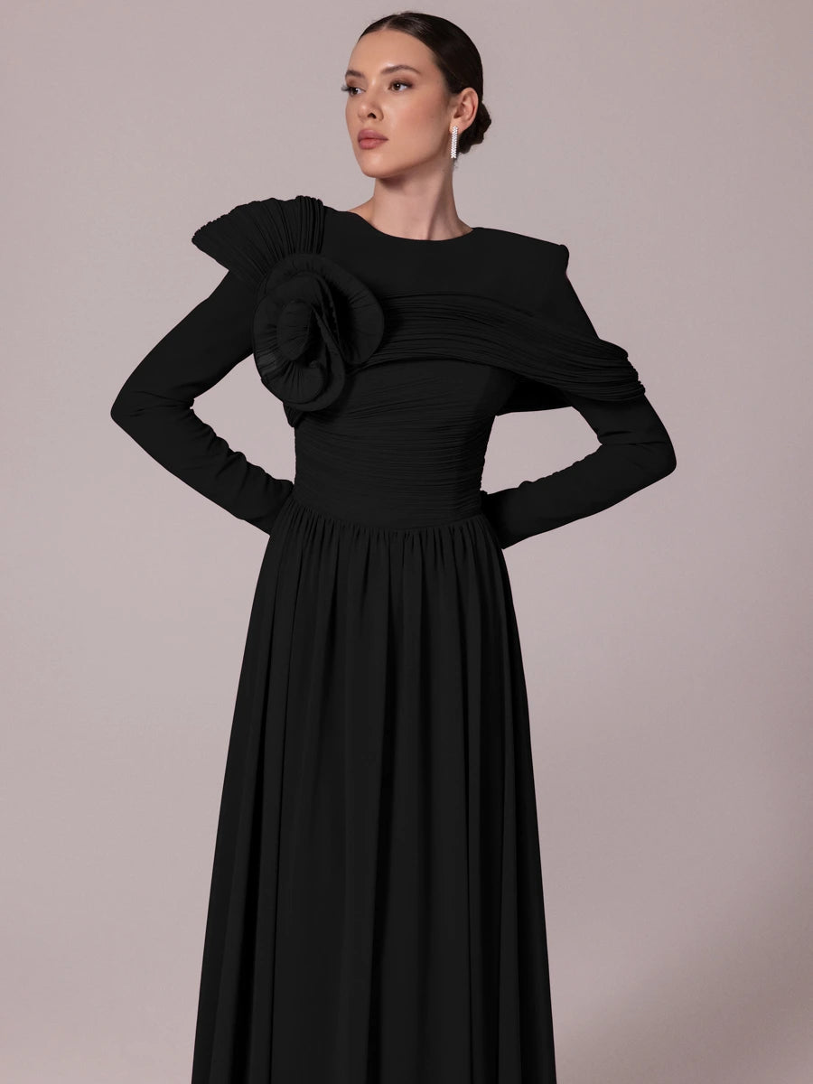 25204-Omuz Çiçek Detaylı Kloş Tesettür Abiye Elbise