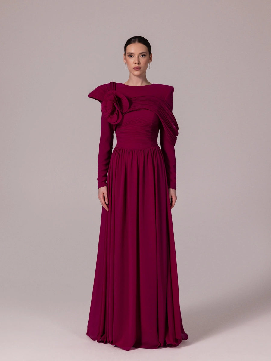 25204-Omuz Çiçek Detaylı Kloş Tesettür Abiye Elbise