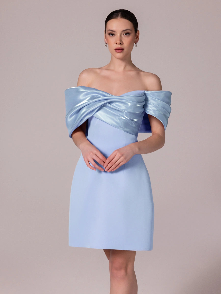 25301-Yakası Organze Detaylı Straplez Krep Mini Elbise