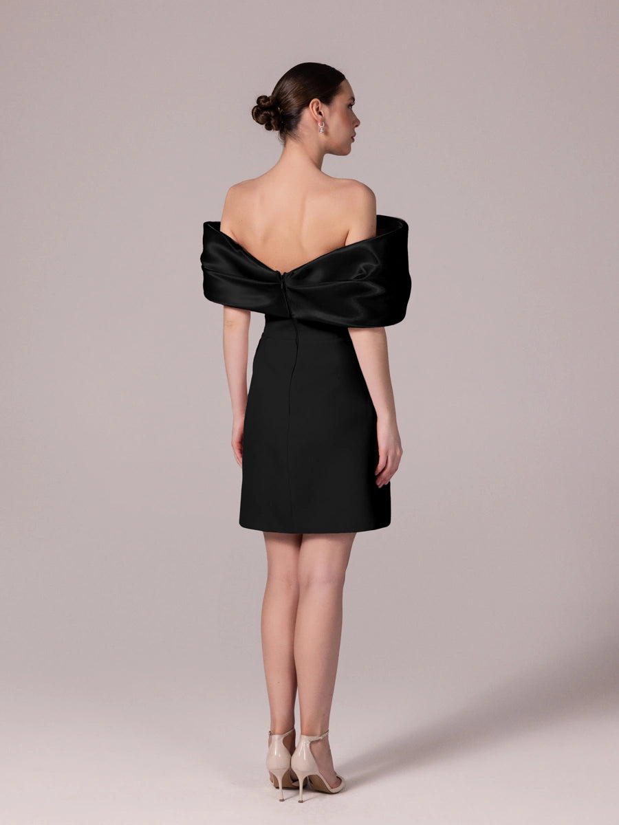 25301-Yakası Organze Detaylı Straplez Krep Mini Elbise