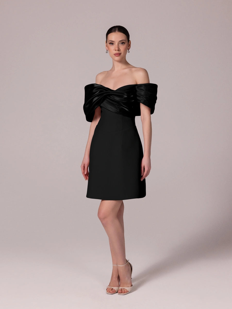 25301-Yakası Organze Detaylı Straplez Krep Mini Elbise